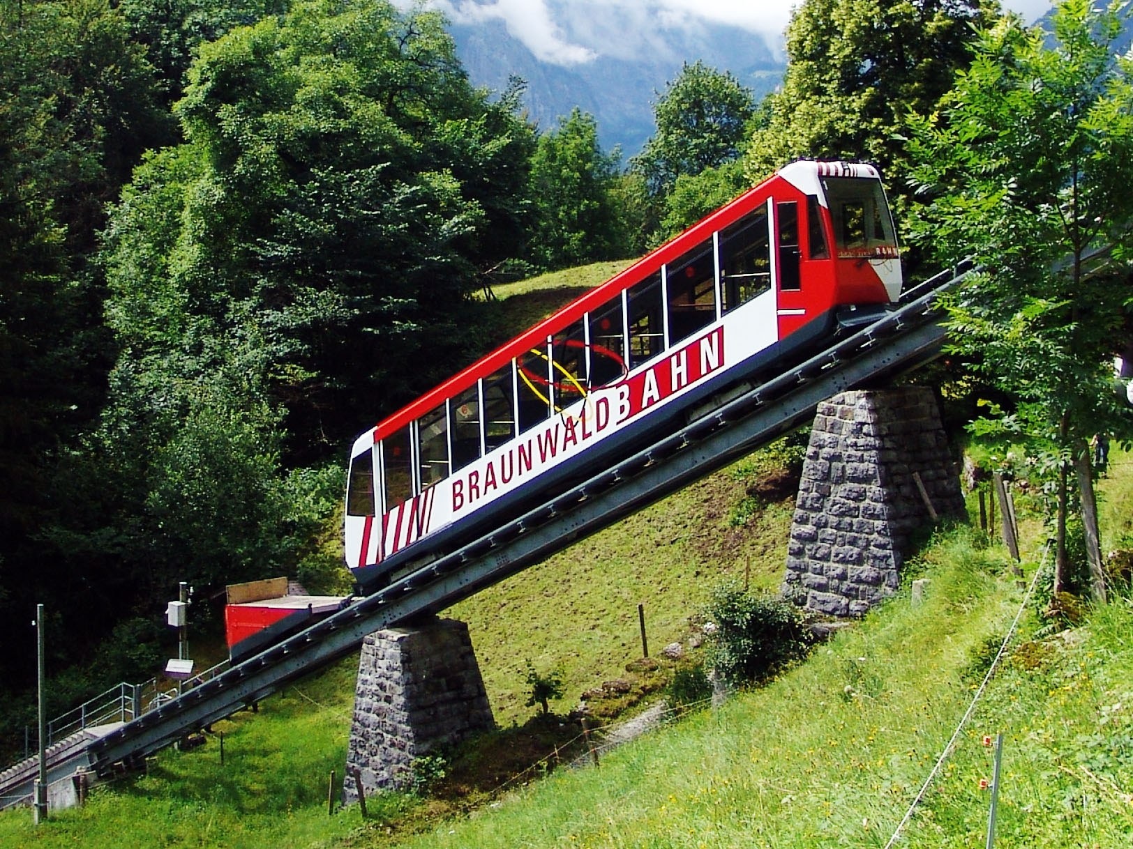 Braunwaldbahn Sommer